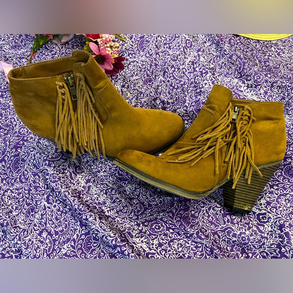 MIA - Lindsie Boot - Suede Fringe Cowgirl Chunk Heel Bootie